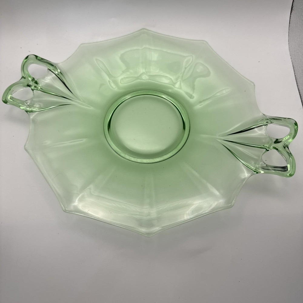 Vintage Fostoria Green Uranium Glass Serving Plate Bow Tie‎ Handles